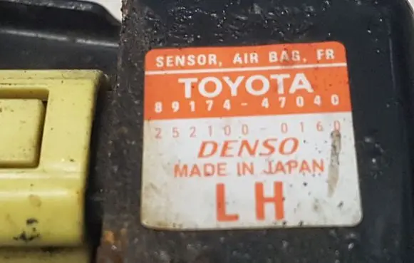 Toyota Prius (XW20) Airbag deployment crash/impact sensor 8917447040 2521000160