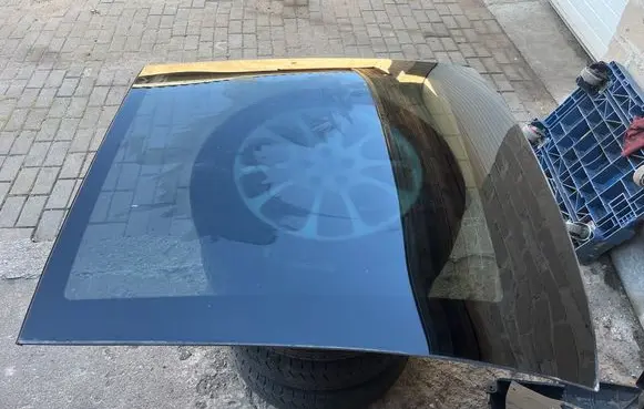 Honda CR-V Sunroof glass 