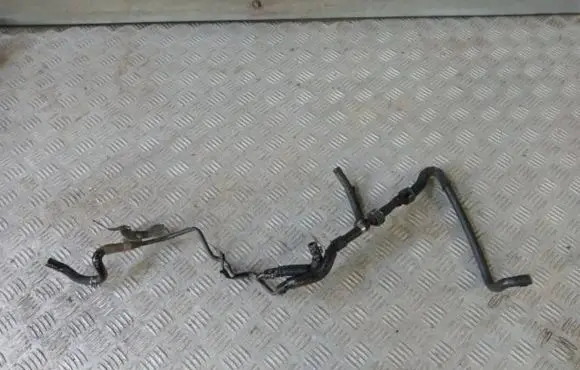Volkswagen Golf VII Engine coolant pipe/hose