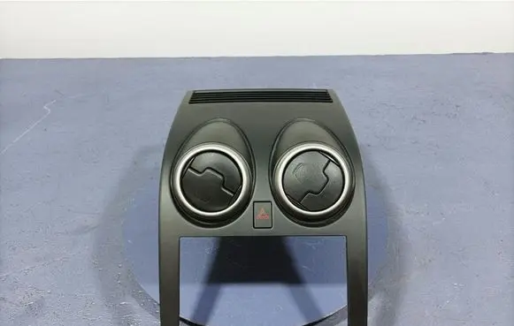 Nissan Qashqai Dashboard side air vent grill/cover trim P10381A77100