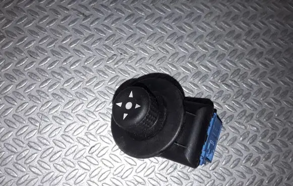 Citroen Berlingo Wing mirror switch 185526