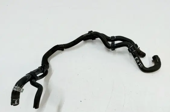 Engine coolant pipe/hose