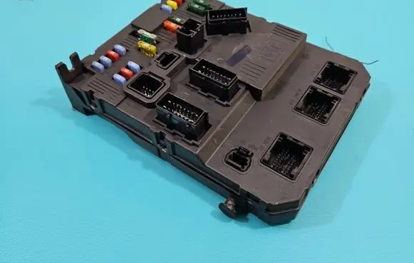 Citroen Xsara Picasso Central body control module S118085330 IMPRK1389377
