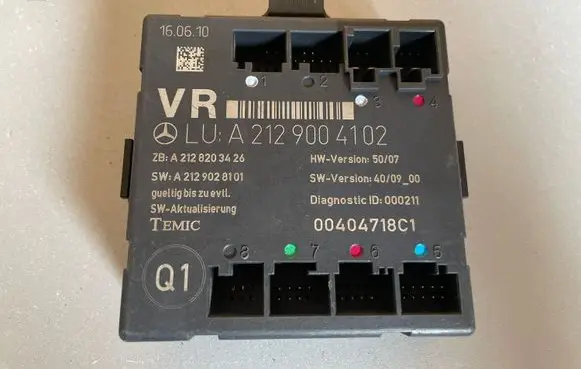 Mercedes-Benz C W204 Door control unit/module A2129004102 A2128203426 A2129028101
