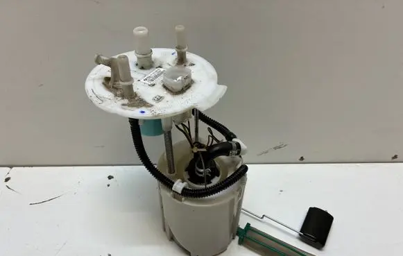 Hyundai Solati H350 In-tank fuel pump 3115059100
