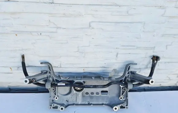 Volkswagen PASSAT CC Front subframe