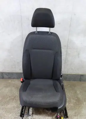 Volkswagen Jetta VI Front driver seat CARTFOTELJETTA951