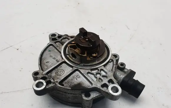 BMW 3 E90 E91 Vacuum pump 0313321116