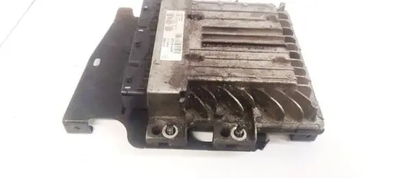 Renault Megane III Engine control unit/module 237101454R