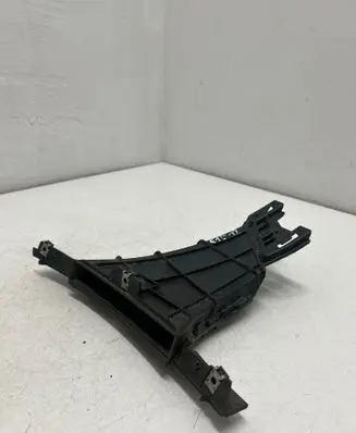 Skoda Kamiq Front bumper mounting bracket 658121763A 3200101122