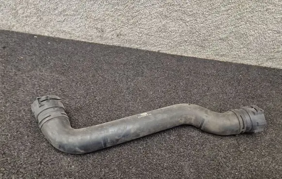 Land Rover Range Rover Sport L494 Engine coolant pipe/hose FPLA8D033CA