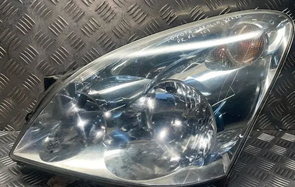 Toyota Corolla E120 E130 Headlight/headlamp KB412V51 3124 084820613
