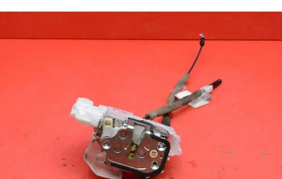 Honda Accord Front door lock 