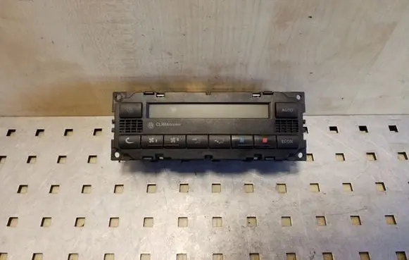Volkswagen PASSAT B5.5 Climate control unit 3B1907044H