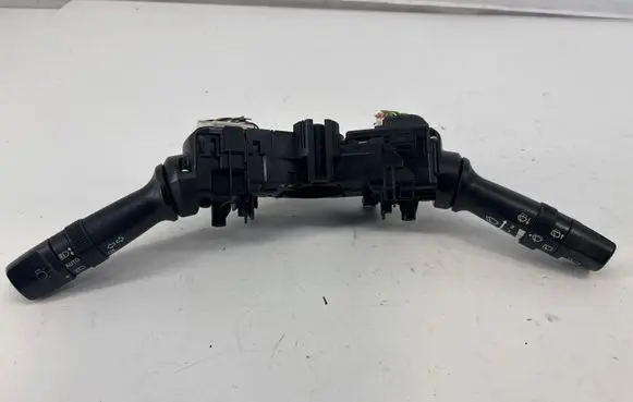 Hyundai ix35 Wiper turn signal indicator stalk/switch 3753MA2210