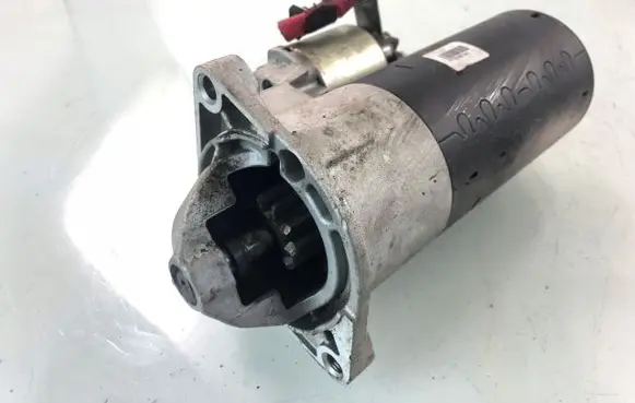Alfa Romeo Giulietta Starter motor 7550017