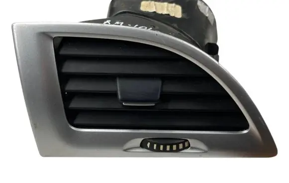Renault Megane III Dashboard side air vent grill/cover trim