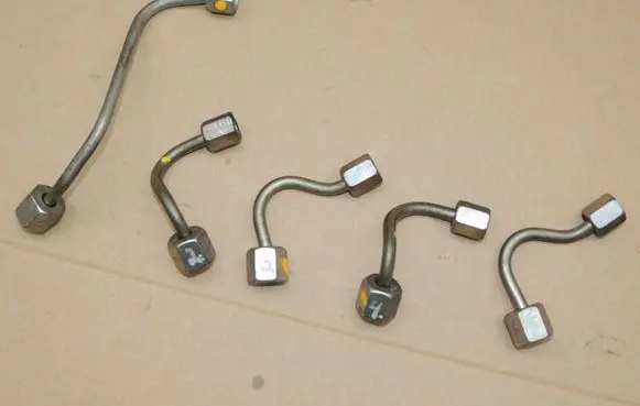 Opel Meriva B Fuel injector supply line/pipe 1570S4 55216332