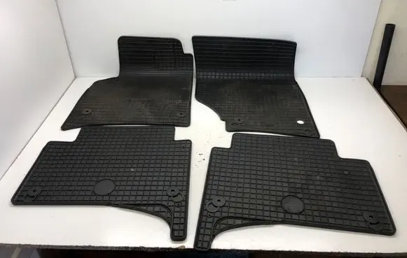 Volkswagen Touareg I Car floor mat set 
