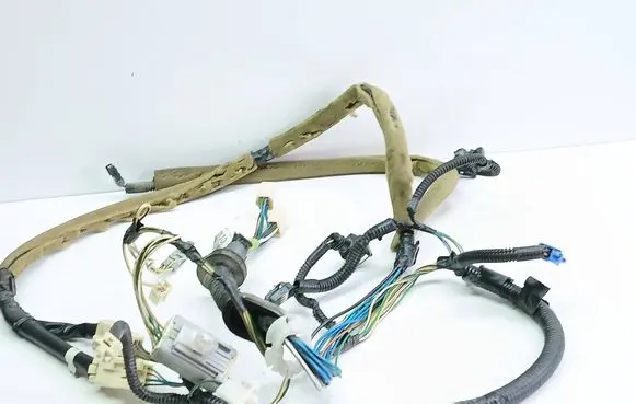 Toyota Avensis T250 Tailgate/trunk wiring harness 8218505080