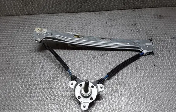 Rear door manual window regulator