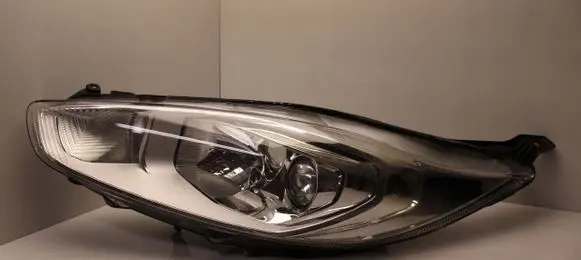 Ford Fiesta Headlight/headlamp 