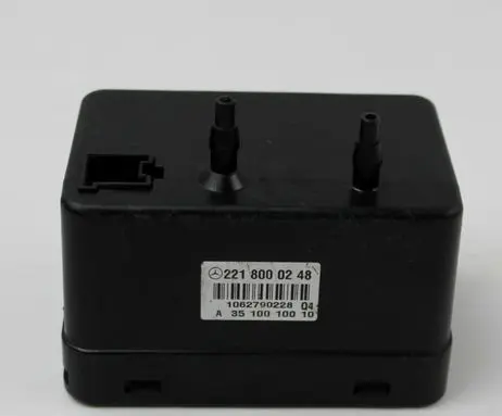 Mercedes-Benz S W221 Central locking vacuum pump 2218000248
