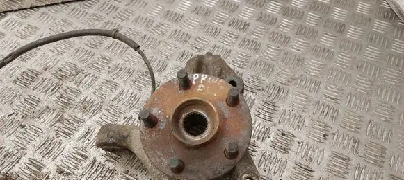 Toyota Prius (NHW20) Front wheel hub