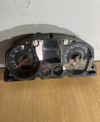 Volkswagen PASSAT B6 Speedometer (instrument cluster) 3C0920870K