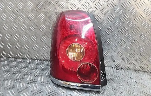 Toyota Avensis T250 Rear/tail lights