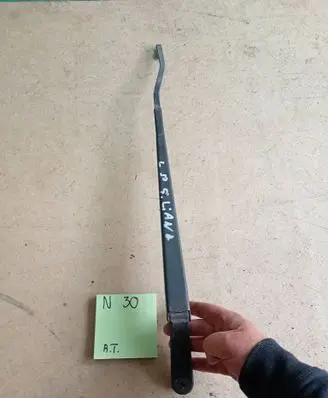 Suzuki Liana Front wiper blade arm 72B0