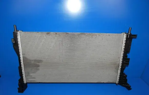 Volvo S90, V90 Coolant radiator 31368232 FCC7A 2402171608