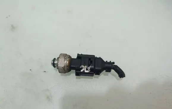 KIA Sportage Air conditioning (A/C) pressure sensor MG633119