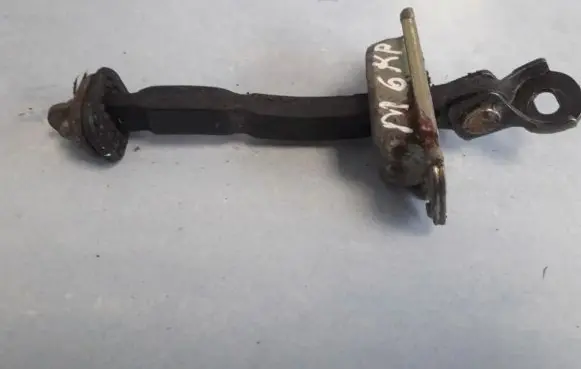 Mazda 6 Front door check strap stopper ga6a58270b ga6a-58270b