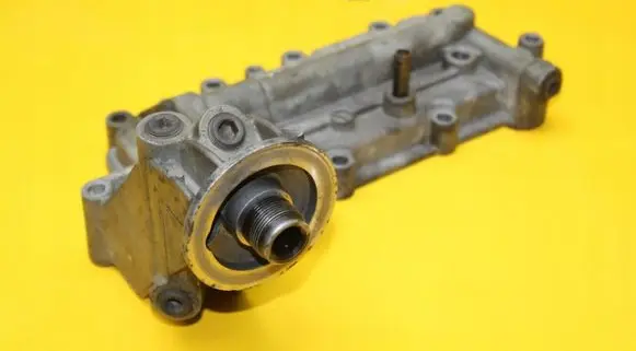 Hyundai Santa Fe Oil filter mounting bracket