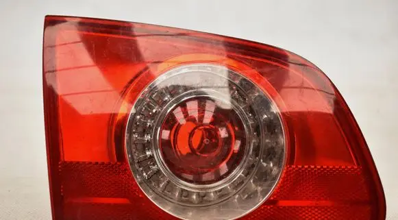Volkswagen PASSAT B6 Tailgate rear/tail lights