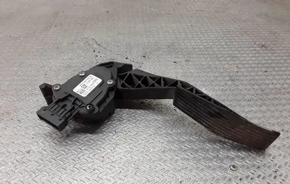 Opel Insignia A Accelerator throttle pedal 6PV00976500 13237352 07052009