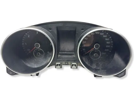 Volkswagen Golf VI Speedometer (instrument cluster) 5K0920860G