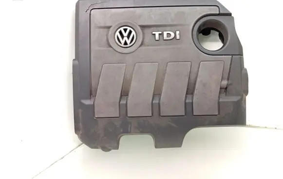 Volkswagen Golf VI Engine cover (trim) 03L103925B