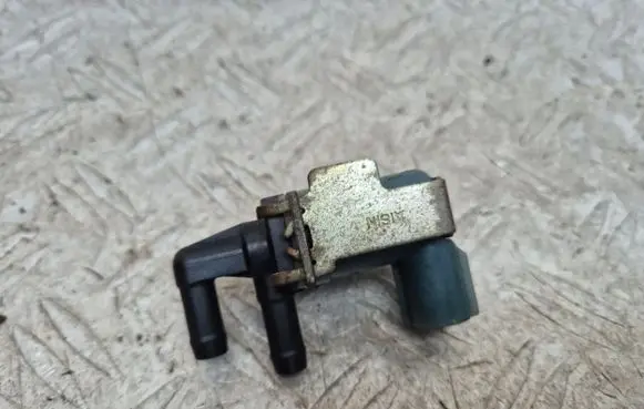 Lexus GS 300 400 430 Vacuum valve 9091012188