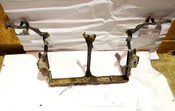 Toyota Auris 150 Radiator support slam panel