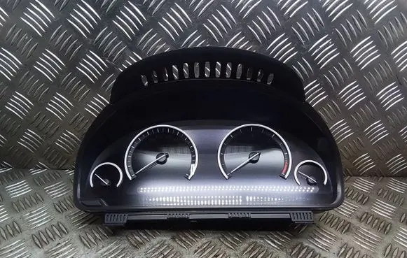 BMW 5 F10 F11 Speedometer (instrument cluster) 9363245 936324501 0263726158