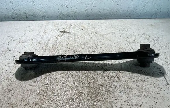 Volkswagen PASSAT B7 Rear control arm