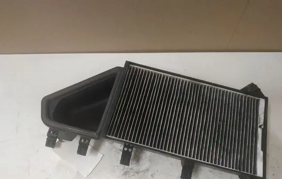 BMW 5 E60 E61 Cabin air micro filter cap 64316913503