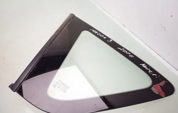 Mazda 3 I Rear side window AS2