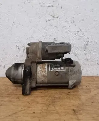Toyota Avensis T250 Starter motor 281000G040