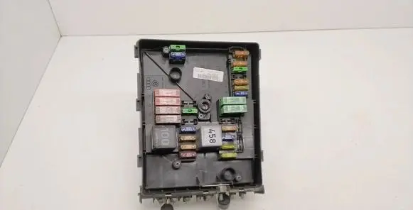 Volkswagen Golf V Fuse module 1K0937125A 017183071