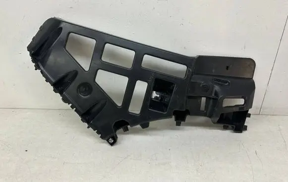 Peugeot 5008 III Rear bumper mounting bracket 9839895180