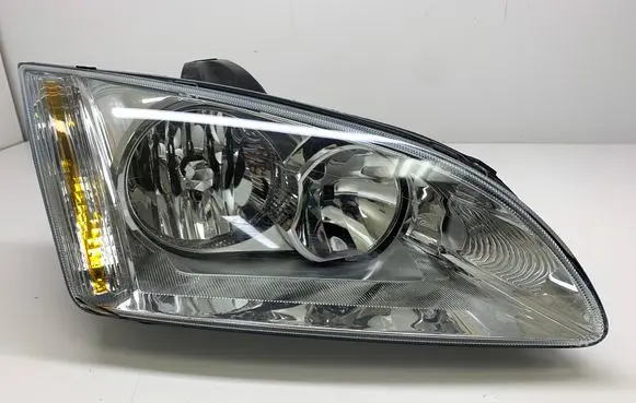 Ford Focus Headlight/headlamp 4M5113W029AC 4M5113K060AA