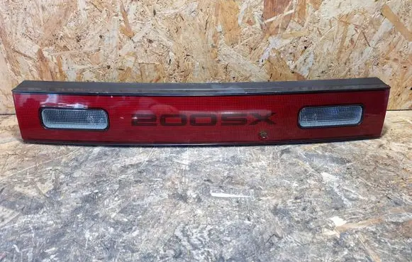 Nissan 200 SX Trunk door license plate light bar 132-63288